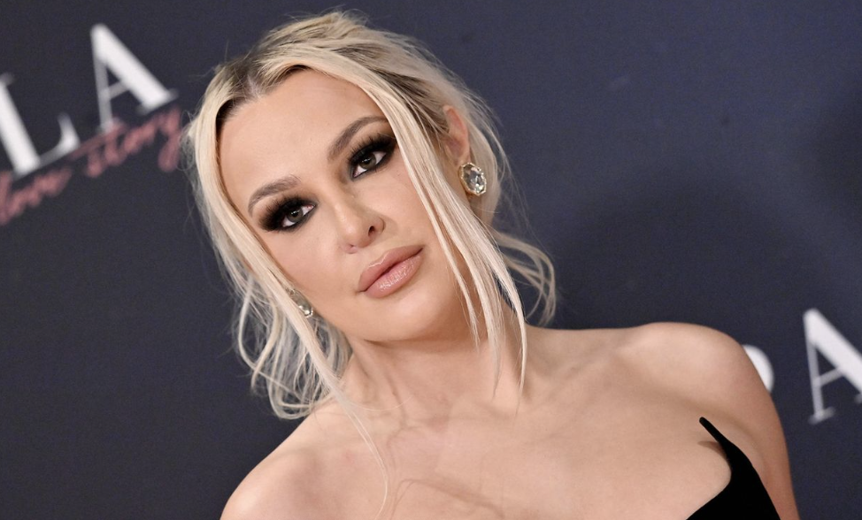 Top 10 Best OnlyFans Celebrities in 2024 - The Marketing Heros